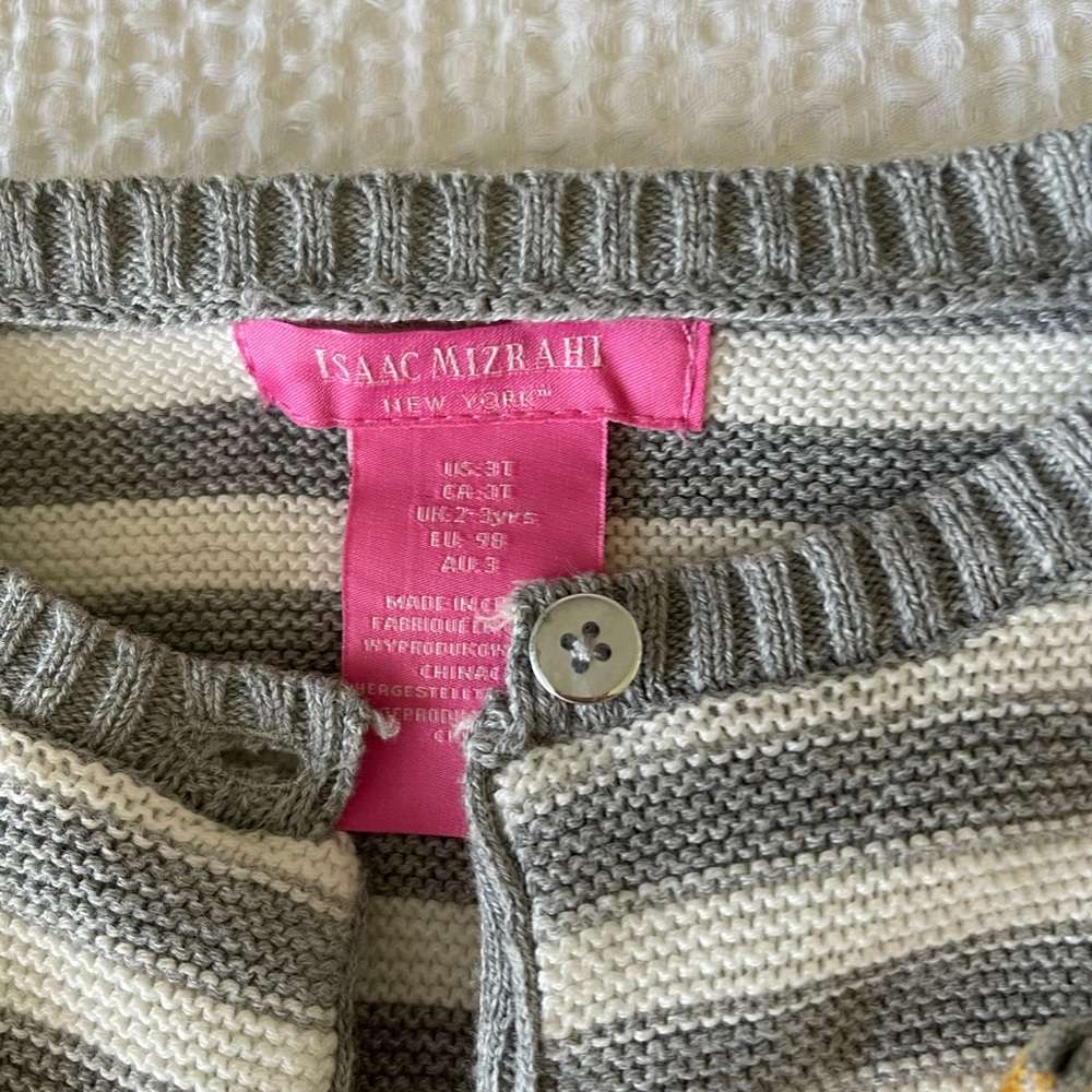❌ Sold ❌ Cute Toddler Outfit - Picture 2 of 3